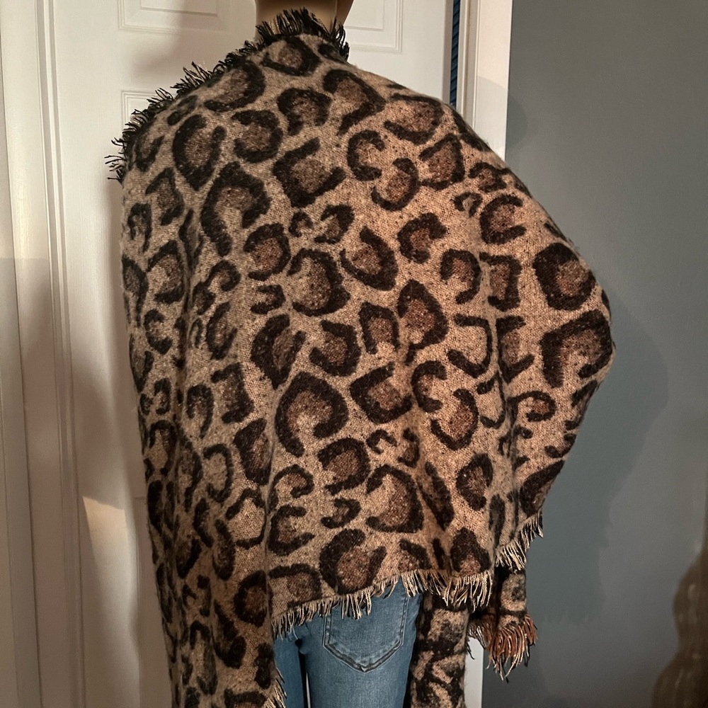 Wrap/poncho - Picture 3 of 4
